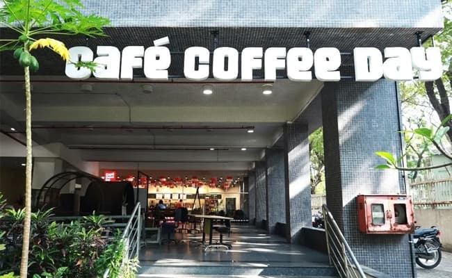 1-0000-layer-5-cafeteria-64
