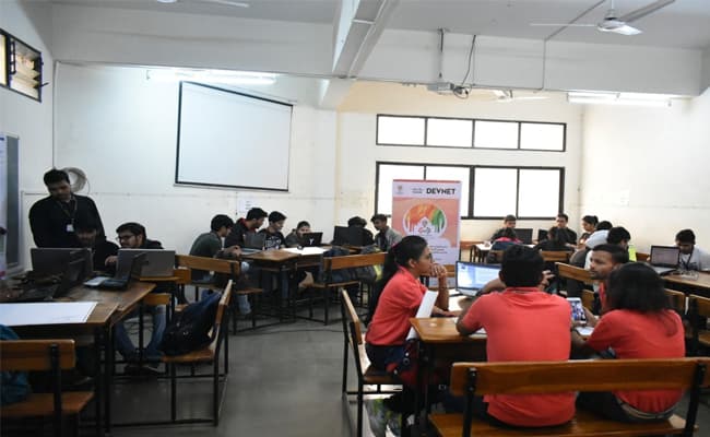 1-0000-layer-5-classroom-134