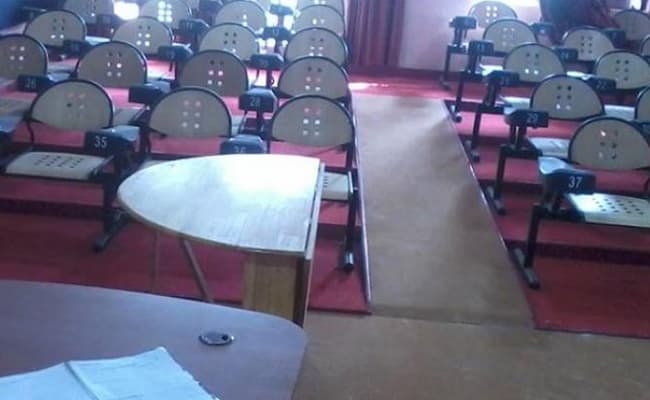1-0000-layer-5-classroom-204