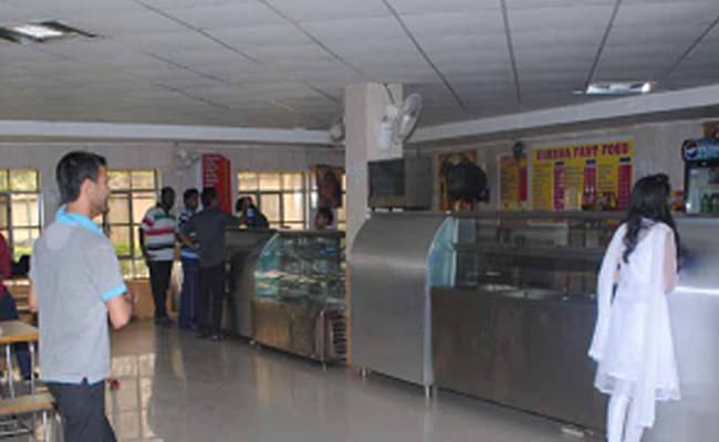 1-0001-layer-2-cafeteria-12