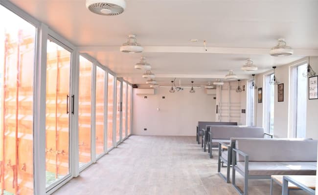 1-0001-layer-4-cafeteria-84
