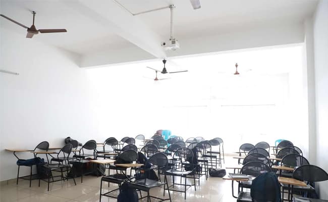 1-0001-layer-4-classroom-115