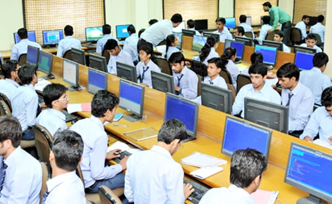 1-0001-layer-4-classroom-158
