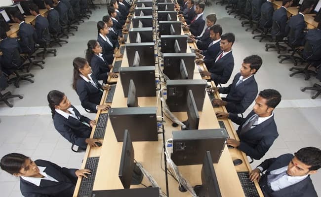 1-0001-layer-4-classroom-207