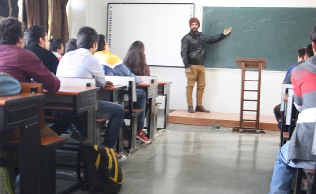 1-0001-layer-4-classroom-217
