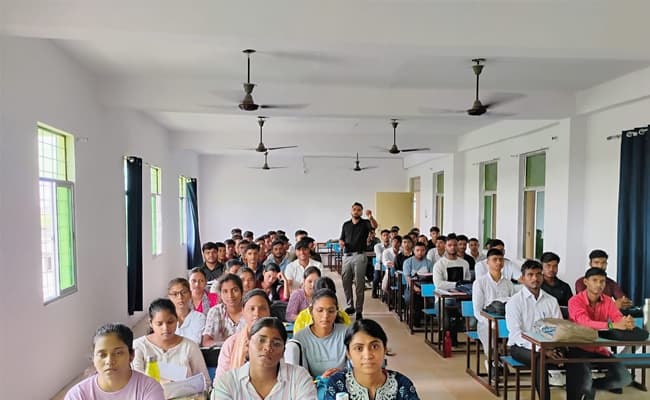 1-0001-layer-4-classroom-222