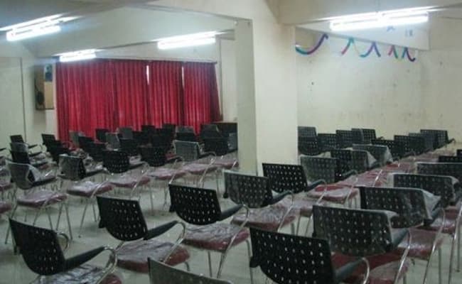 1-0001-layer-4-classroom-230