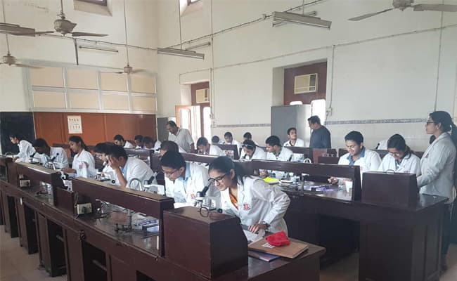 1-0002-layer-3-classroom-159