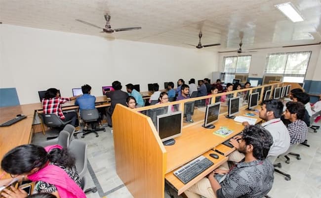 1-0002-layer-3-classroom-168