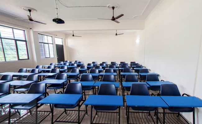 1-0002-layer-3-classroom-172
