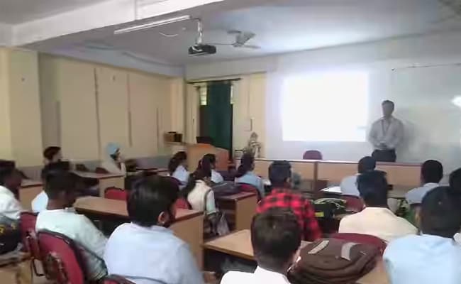 1-0002-layer-3-classroom-20