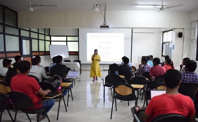 1-0002-layer-3-classroom-226