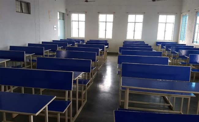 1-0002-layer-3-classroom-239