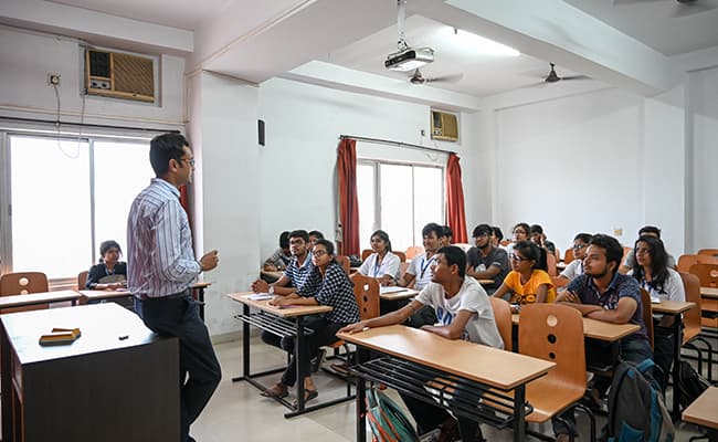 1-0003-1579500449phptzm3y2-classroom