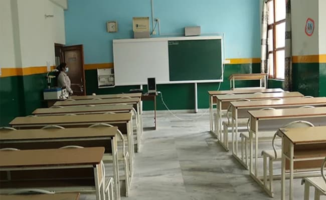 1-0003-layer-1-classroom-6