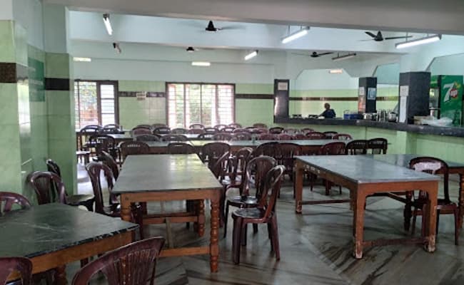 1-0003-layer-2-cafeteria-60