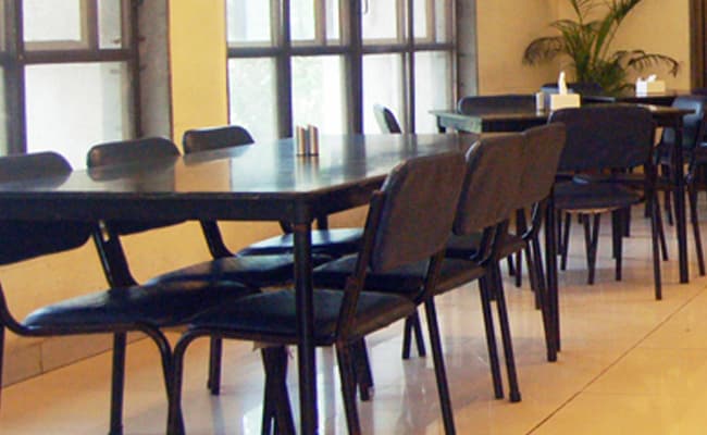 1-0003-layer-2-cafeteria-68