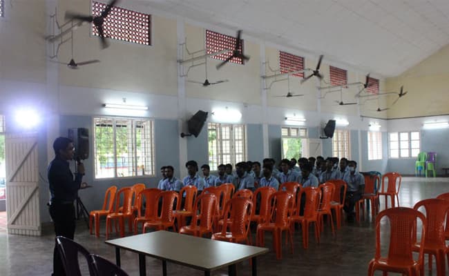 1-0003-layer-2-classroom-123
