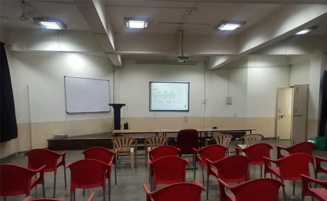 1-0003-layer-2-classroom-146