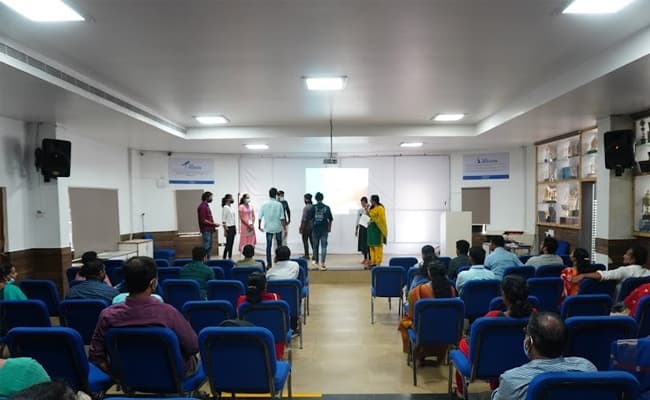 1-0003-layer-2-classroom-156