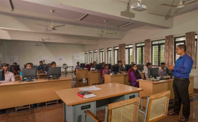 1-0003-layer-2-classroom-17