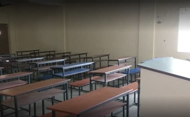 1-0003-layer-2-classroom-182