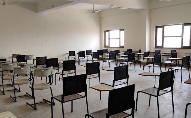 1-0003-layer-2-classroom-219