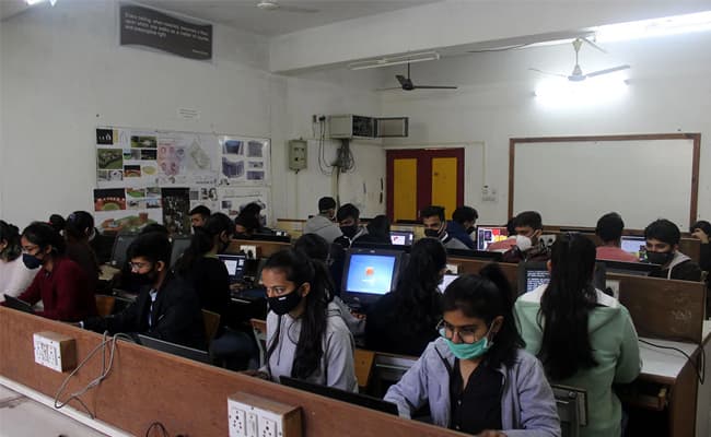 1-0003-layer-2-classroom-220