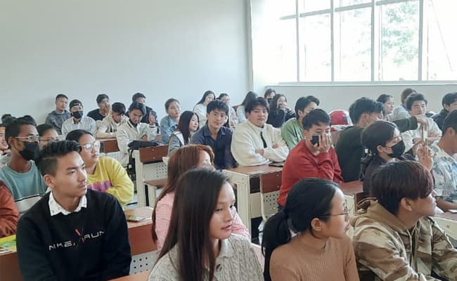 1-0003-layer-2-classroom-224