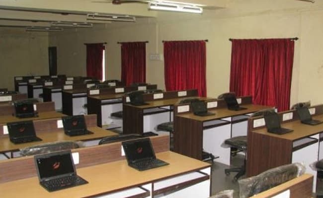 1-0003-layer-2-classroom-241