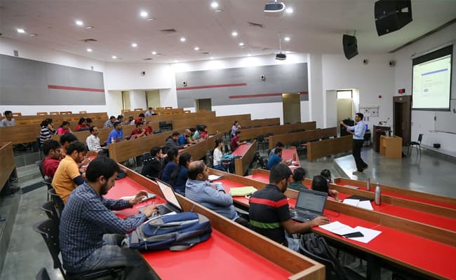 1-0004-layer-1-classroom-111