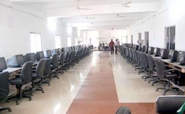 1-0004-layer-1-classroom-147