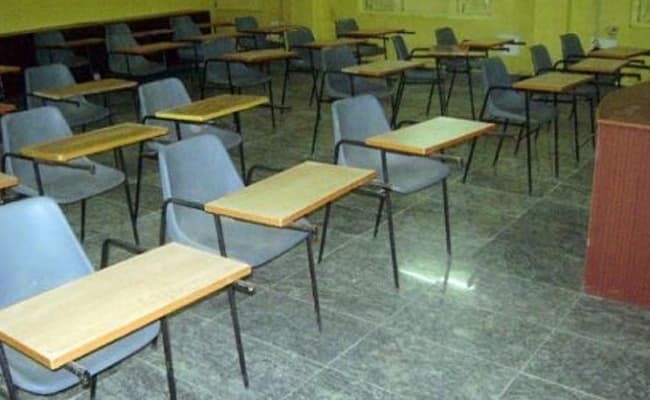 1-0004-layer-1-classroom-153