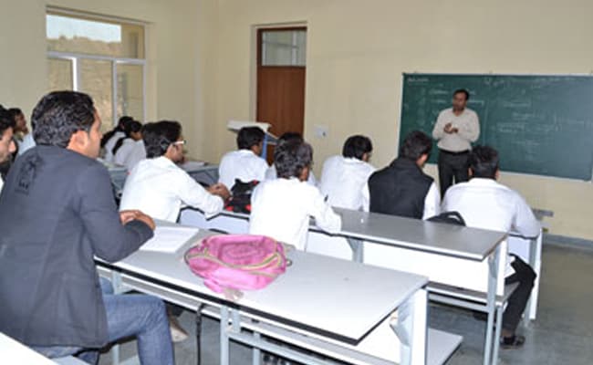 1-0004-layer-1-classroom-174