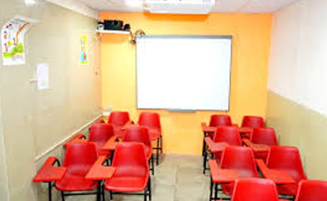 1-0004-layer-1-classroom-176
