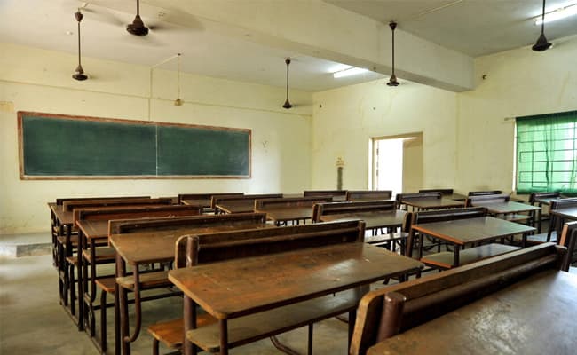 1-0004-layer-1-classroom-188
