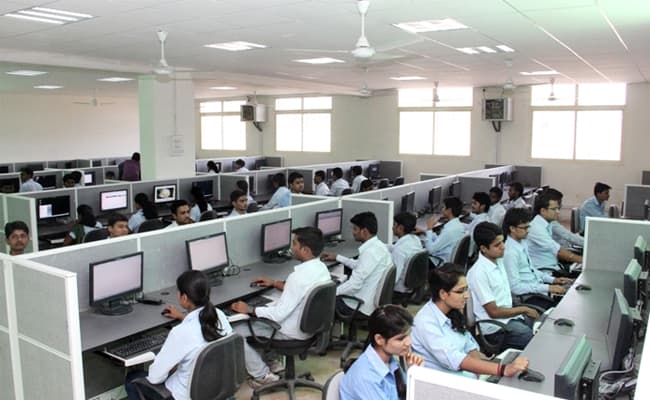 1-0004-layer-1-classroom-21