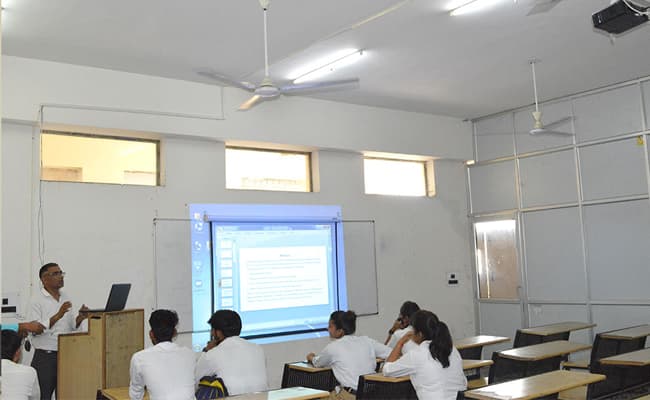 1-0004-layer-1-classroom-241