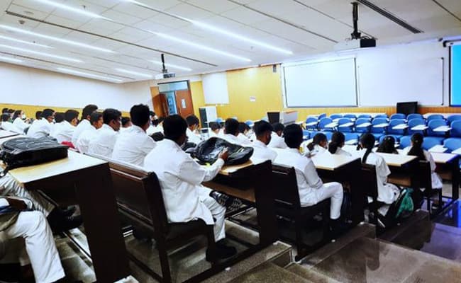10-0008-classroom-classroom