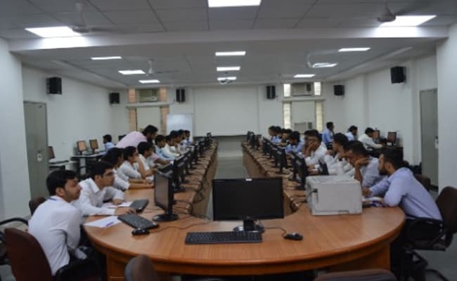 12-0000-class-classroom