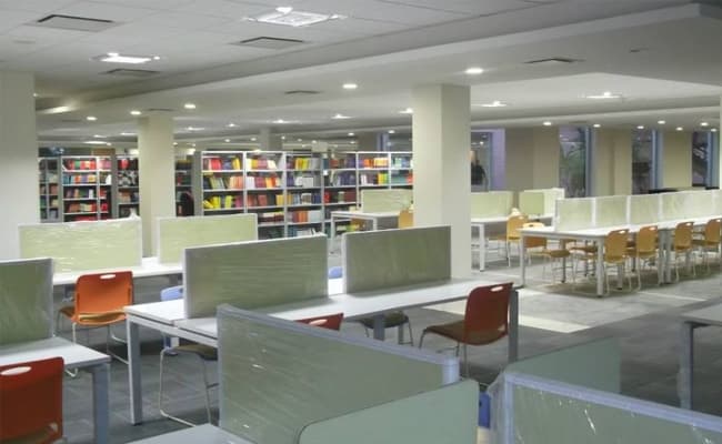 13-0004-class-classroom