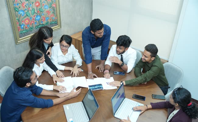 15-0003-class-classroom-2