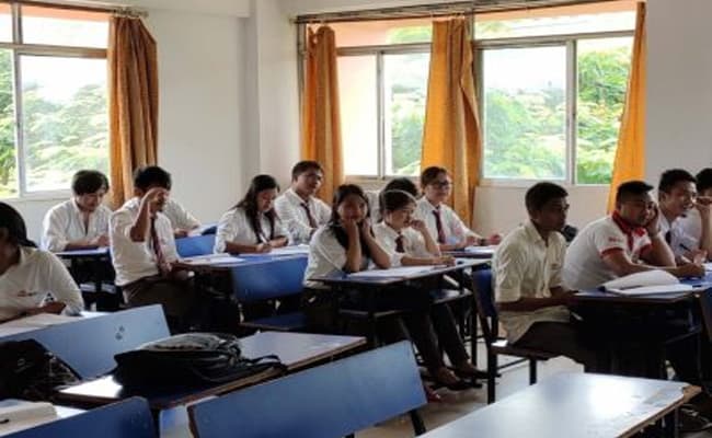 16-0004-class-classroom