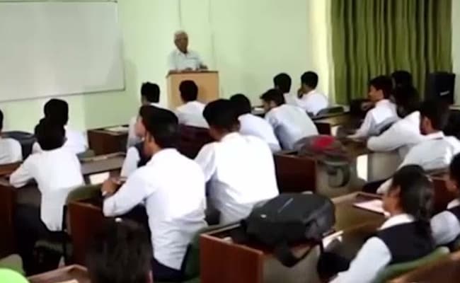 17-0000-classroom-classroom
