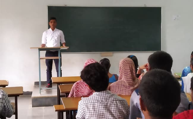 2-0000-class-classroom-7