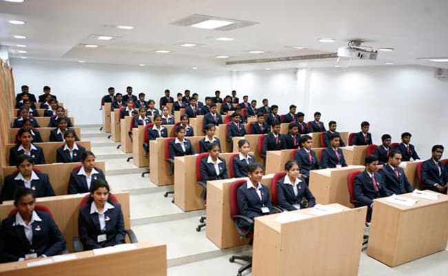 2-0001-class-classroom-5