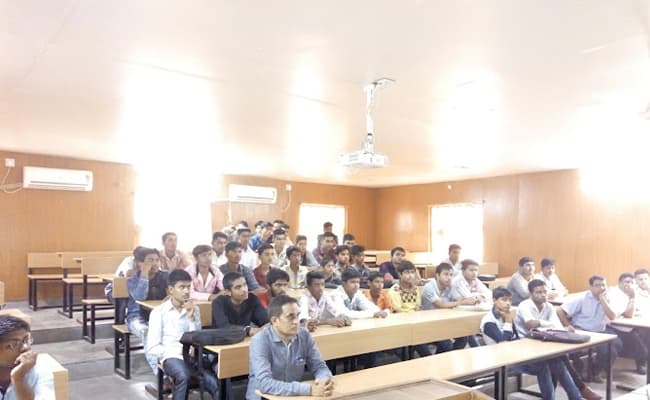 2-0002-layer-3-classroom-4