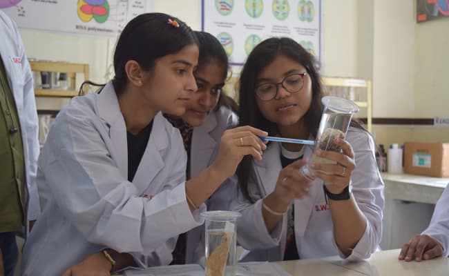 2-0004-lab-lab