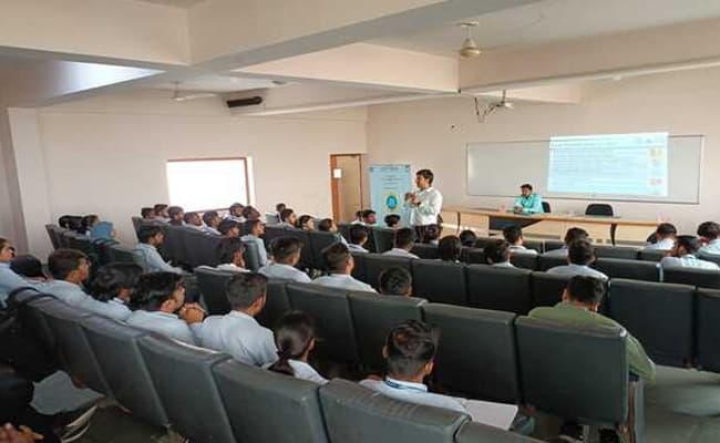 2-0005-classroom-classroom-2