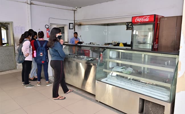 2-0014-cafeteria-cafeteria-2